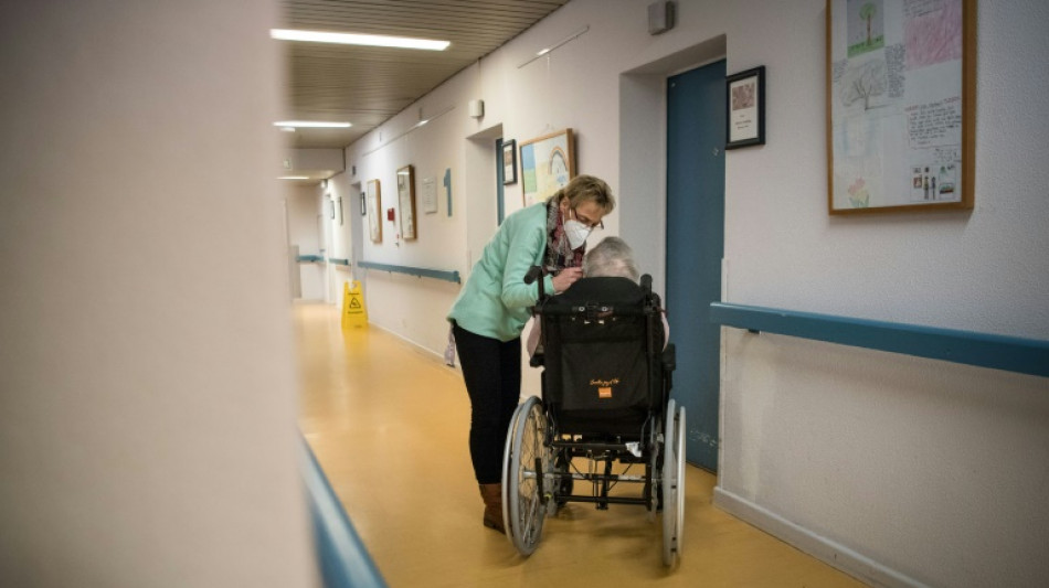 Pflegerin l&ouml;scht brennenden Senior in Nordrhein-Westfalen