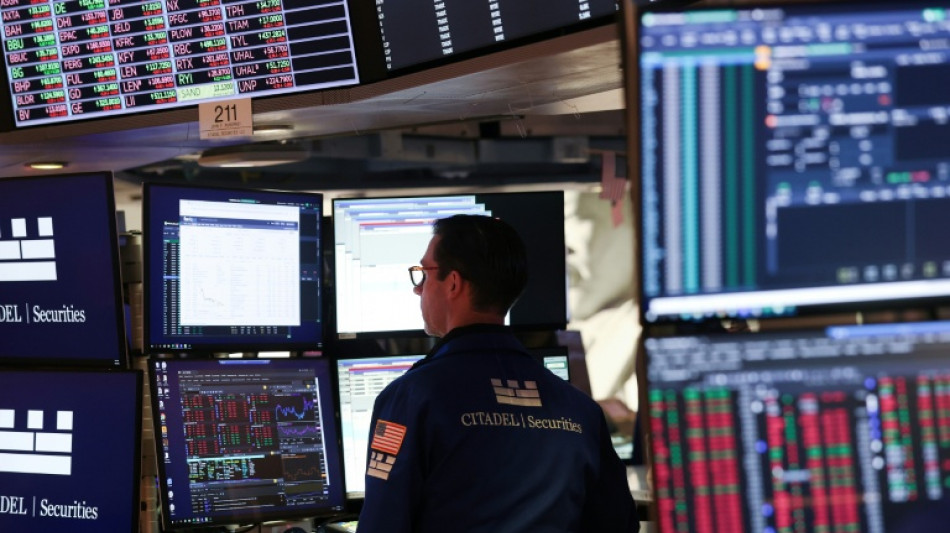 Wall Street rebondit, rassur&eacute;e sur le Groenland