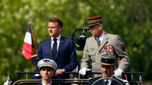 Militärparade zum französischen Nationalfeiertag beginnt in Paris