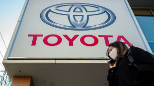 Toyota nombra nuevo director ejecutivo y eleva sus previsiones de beneficios