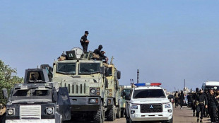 Des combats entre druzes et bédouins font 89 morts en Syrie, selon une ONG
Syrie: des combats dans une province druze font 64 morts
les forces