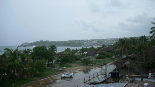 Erick se dirige a México como un poderoso huracán 3 