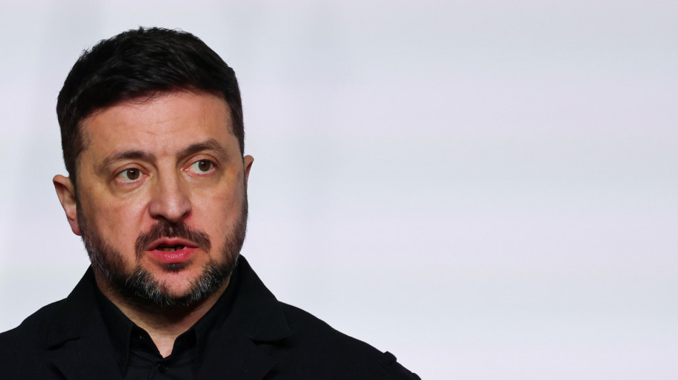 Zelensky, 'Mosca si prepara ad un attacco massiccio, stiamo attenti'