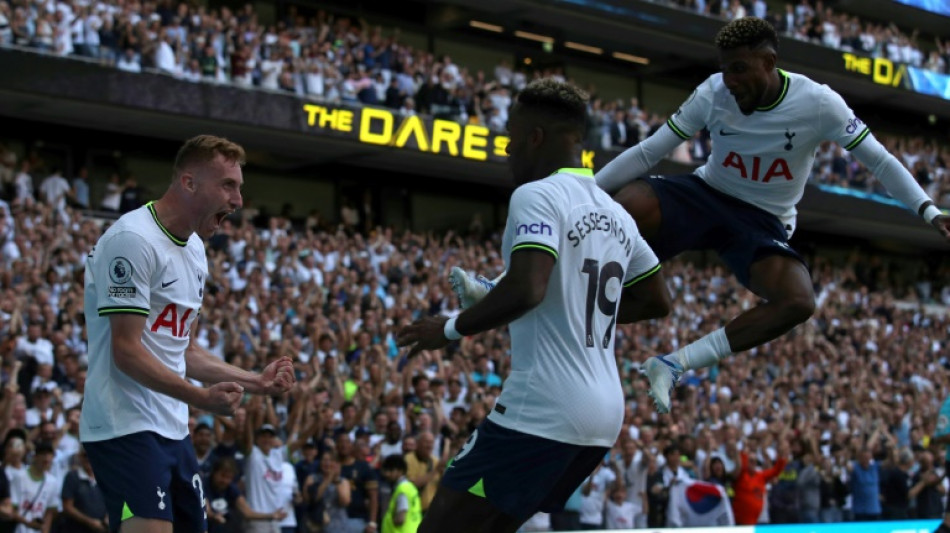 Angleterre: Tottenham et Chelsea r&eacute;pondent pr&eacute;sent, Liverpool au ralenti