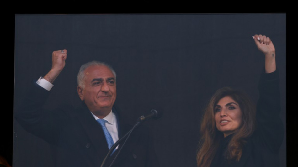 Le fils du chah d&eacute;chu se dit pr&ecirc;t &agrave; assurer une transition en Iran