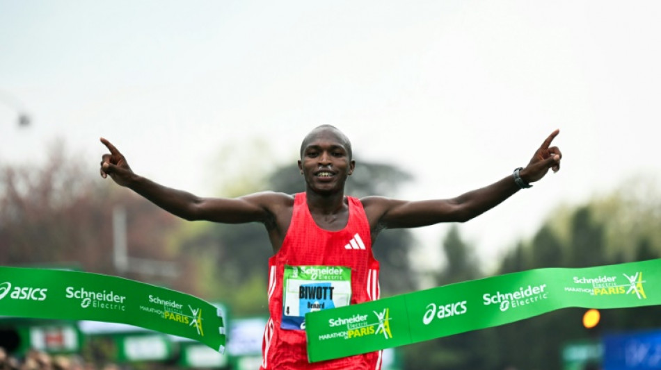 Marathon de Paris: deux sacres aux scénarios différents pour Biwott et Hirpa