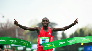 Marathon de Paris: deux sacres aux scénarios différents pour Biwott et Hirpa