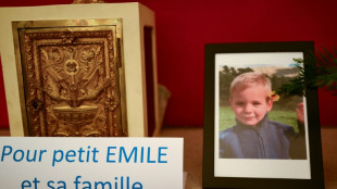 Les grands-parents du petit Emile ressortent libres avant la conf&eacute;rence du procureur
