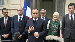 Violences du week-end : le gouvernement reconna&icirc;t des failles, Lecornu annonce des couvre-feux "localis&eacute;s"