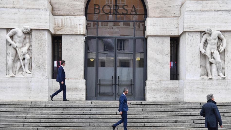 Borsa: Milano tiene (+0,4%) con l'Europa in attesa di Wall Street, recupera Tim