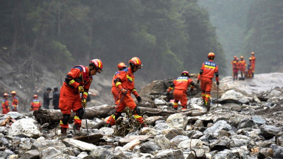 Mehr als 790 Tote nach Sturzflut im Himalaya - Befreiungsaktion f&uuml;r versch&uuml;ttete Arbeiter