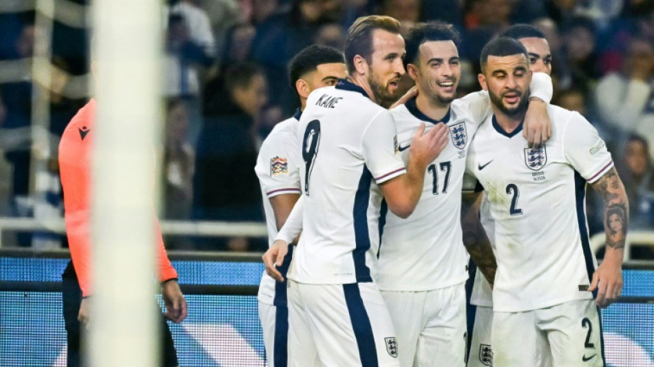Inglaterra vence Gr&eacute;cia (3-0) e fica perto do acesso na Liga das Na&ccedil;&otilde;es