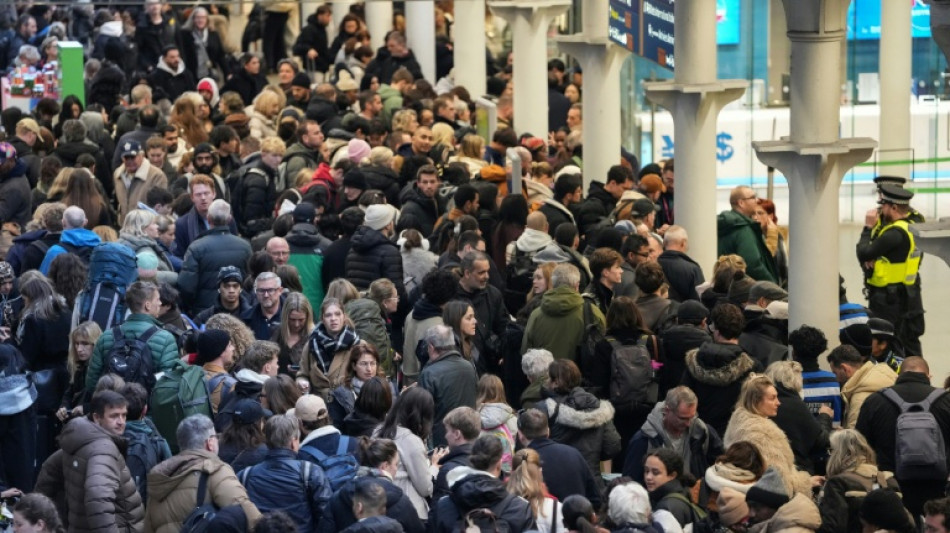 Eurostar reanuda progresivamente el servicio de trenes tras resolver un problema t&eacute;cnico 