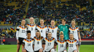 "Bin gespannt": DFB-Frauen m&uuml;ssen auf Kunstrasen bestehen