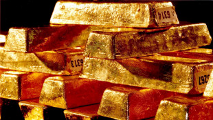 L'oro &egrave; in lieve calo in avvio di giornata a 2.434 dollari