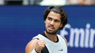 Defending champion Alcaraz powers into US Open quarter-finals