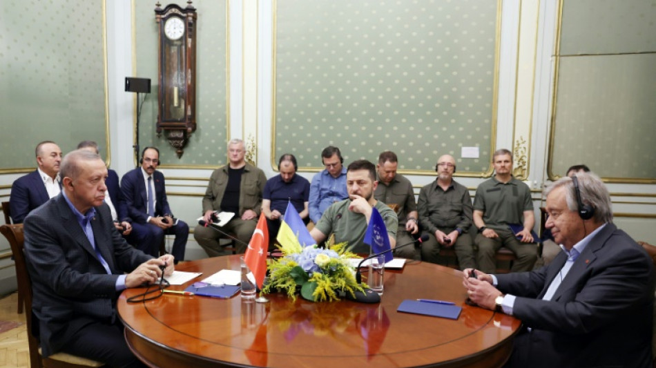 Ukraine : rencontre Zelensky-Erdogan-Guterres, inqui&eacute;tudes sur la centrale de Zaporijjia