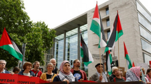 Proteste gegen Israels Vorgehen im Gazastreifen vor Auswärtigem Amt in Berlin