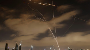 Nova onda de ataques cruzados entre Israel e Irã no 3º dia do conflito