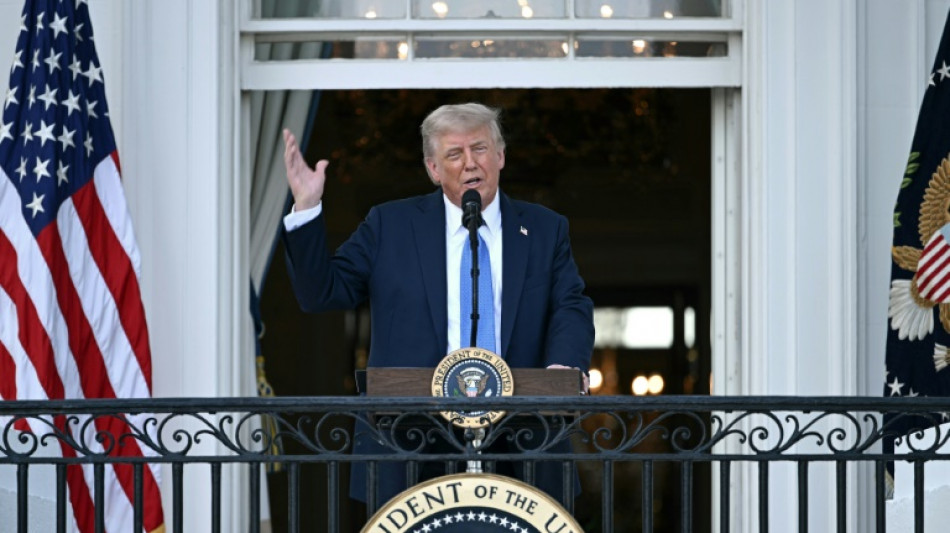 Weißes Haus: Trump verbietet Bürgern aus zwölf Ländern Einreise in USA 