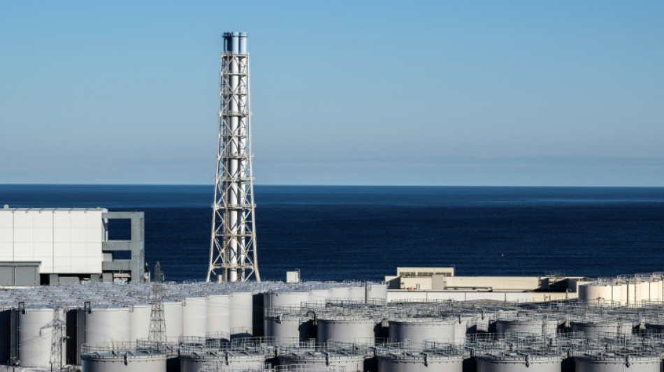 China veta alimentos de munic&iacute;pios japoneses por despejo de &aacute;gua de Fukushima