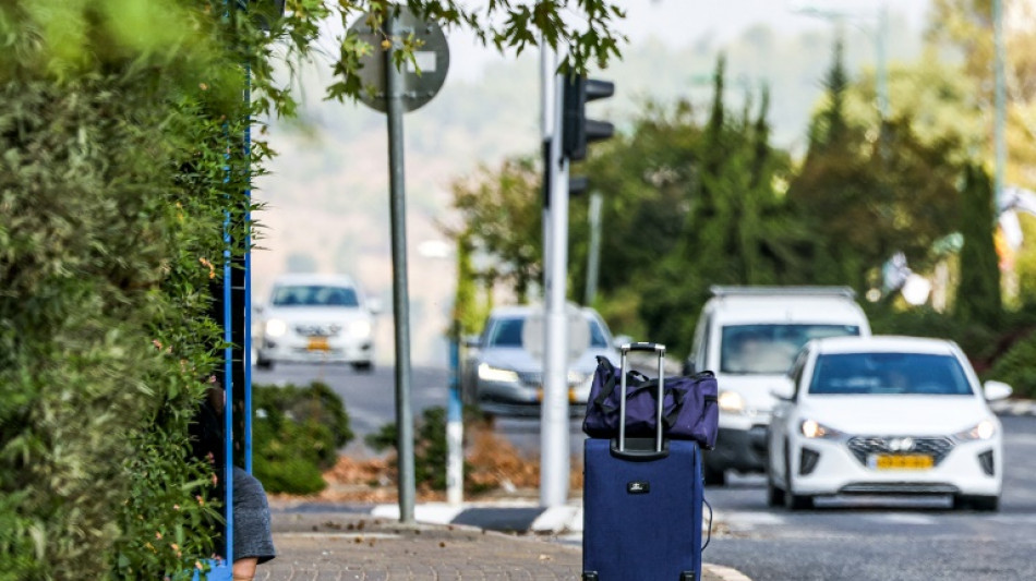 Soldiers rally, locals flee as Israel northern border heats up