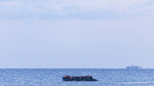 Fran&ccedil;a e Reino Unido firmam novo acordo para frear fluxo migrat&oacute;rio no Canal da Mancha