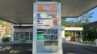 Prezzo petrolio in calo, Wti scambiato a 80,87 dollari