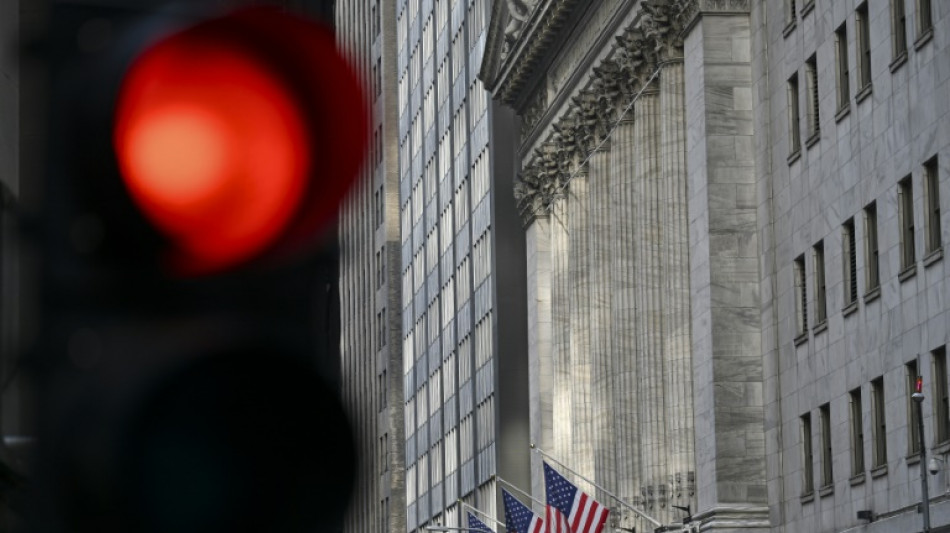 Wall Street rally fizzles as tariff fears resurface