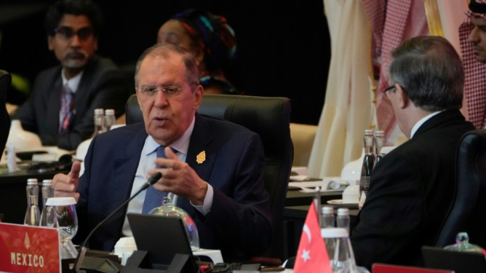 El canciller ruso dice que no va a "correr detr&aacute;s" de EEUU para dialogar en el G20