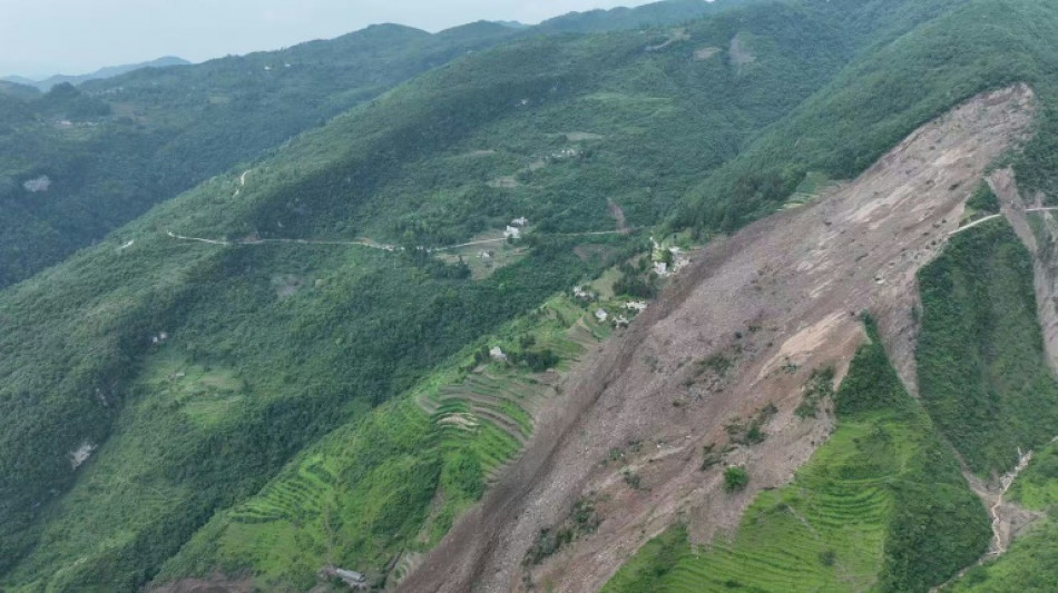 Al menos 4 muertos y 17 desaparecidos en deslizamientos de tierra en China