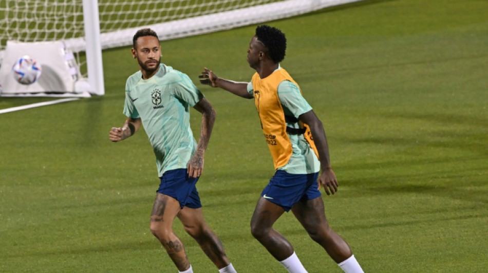 La sombra de Pel&eacute; planea sobre el duelo entre Brasil y Corea del Sur