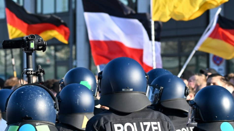 Rechte Demonstration in Berlin und Gegenproteste: Rund hundert Festnahmen