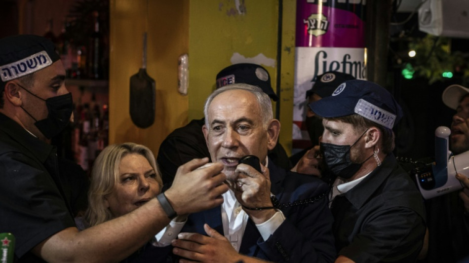 Netanyahu denuncia tentativas de roubo na primeira elei&ccedil;&atilde;o desde os ataques de Hamas
