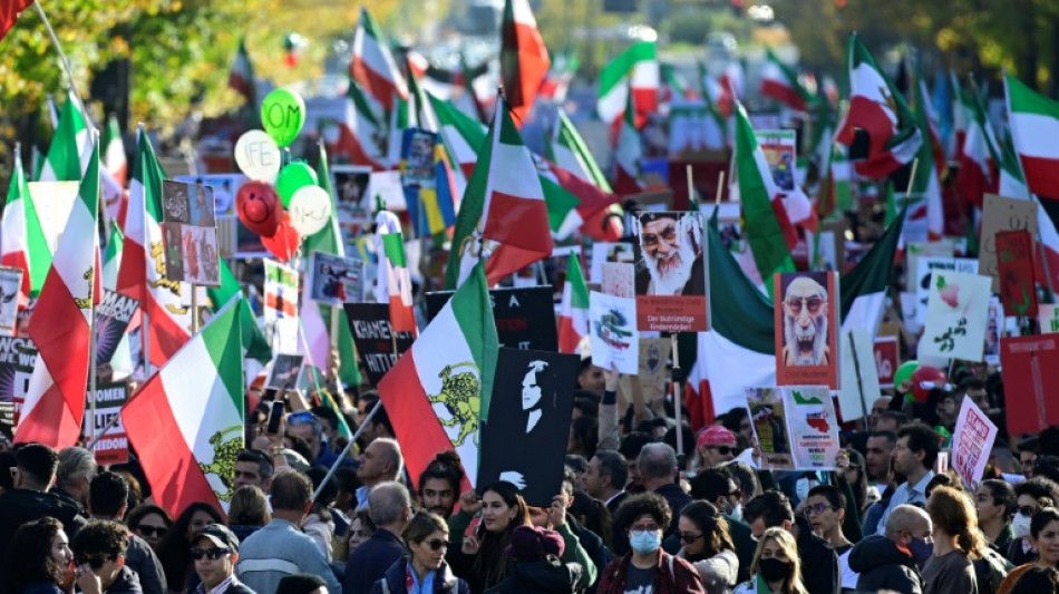 Quelque 80.000 personnes d&eacute;filent &agrave; Berlin en soutien aux manifestations en Iran