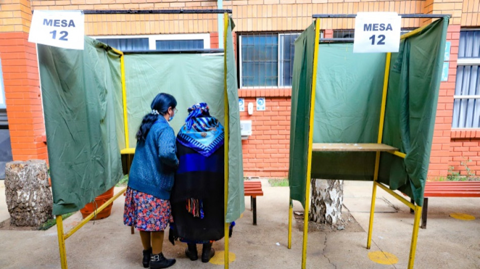 Chili: fin des op&eacute;rations de vote pour ou contre une nouvelle Constitution