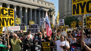 "Aquí estamos": miles protestan en Nueva York contra la política migratoria de Trump