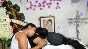 Sentido homenaje a los 21 civiles muertos en el ataque m&aacute;s letal en d&eacute;cadas en Colombia