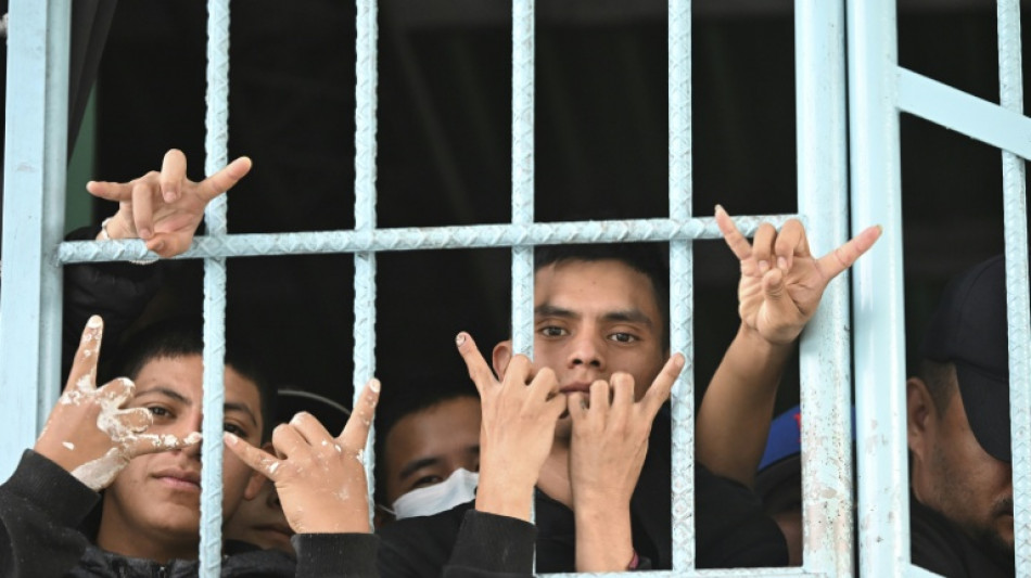 Las autoridades desmantelan una vivienda que construían pandilleros sin autorización en una cárcel de Guatemala