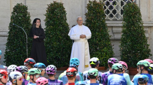 Tour d'Italie: le pape Léon XIV bénit le peloton avant sa traversée du Vatican