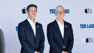Apple-Chef Tim Cook &uuml;bergibt an seinen Nachfolger John Ternus
