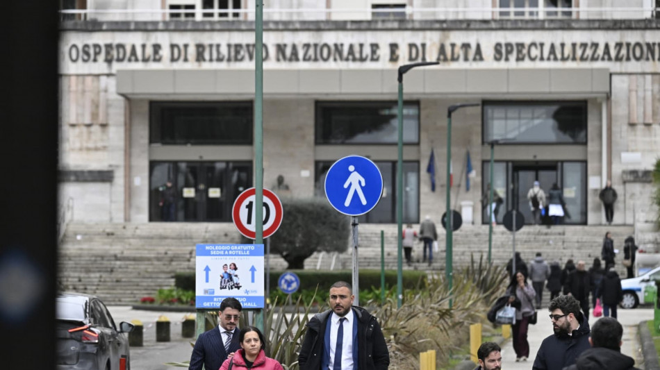 Il bimbo di Napoli, ospedale 'condizioni in rapido peggioramento'