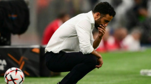 Benfica derruba Milan em duelo de gigantes na estreia da Liga Europa