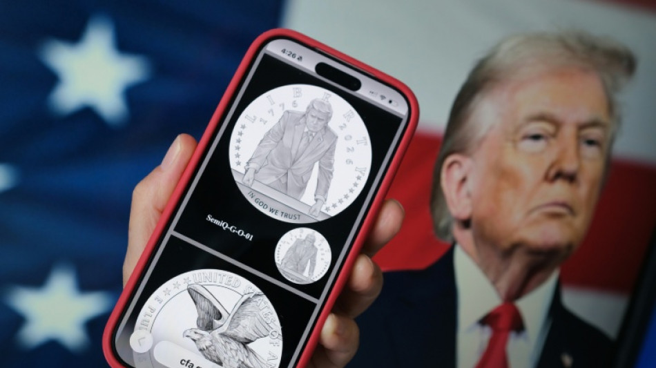 Comiss&atilde;o aprova moeda comemorativa com imagem de Trump