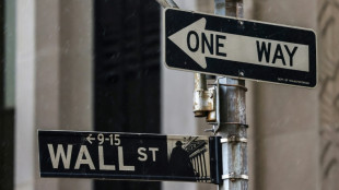 Wall Street en ordre dispers&eacute; pour terminer une mauvaise semaine
