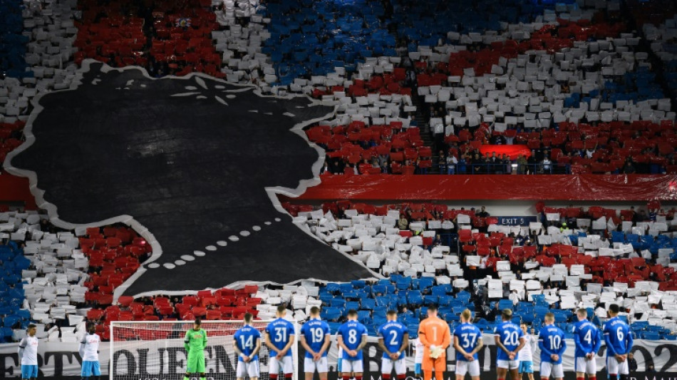 Rangers defy UEFA, but defeated by Napoli