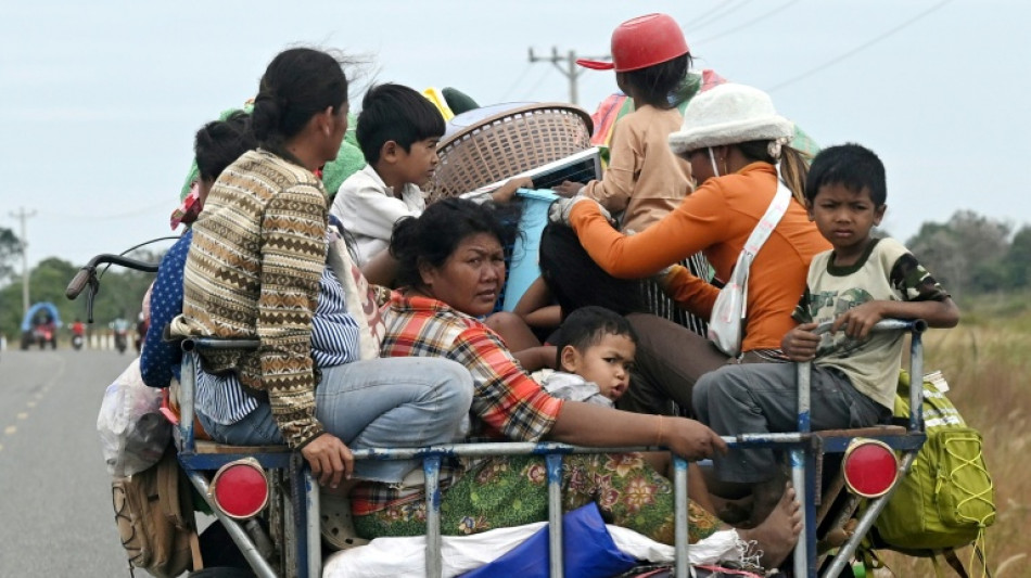 Novos combates na fronteira entre Camboja e Tail&acirc;ndia antes de liga&ccedil;&atilde;o de Trump