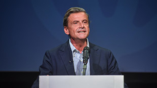 Calenda chiama i liberali, 'un fronte fuori dai due poli, +Europa si unisca'