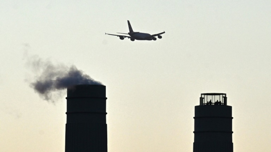 La transici&oacute;n energ&eacute;tica del sector a&eacute;reo brit&aacute;nico har&aacute; subir los precios