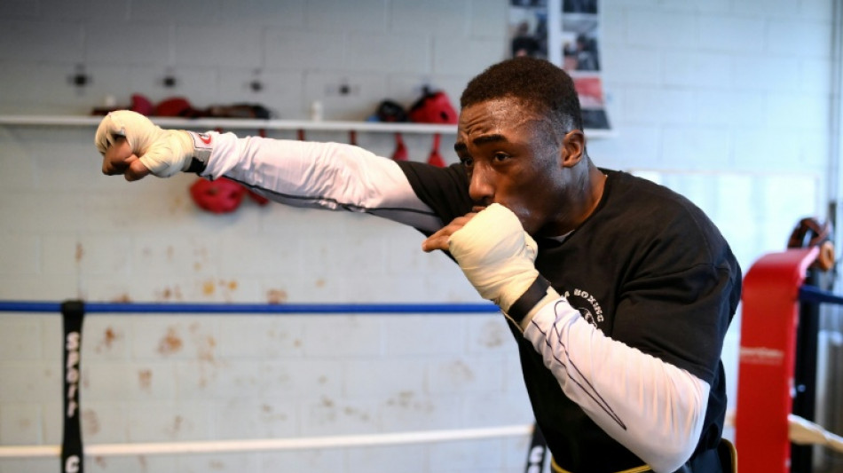 El boxeador venezolano Alejandro Ortiz pierde por KO ante el francés Bakary Samaké